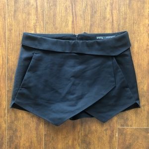 Black Zara Skort